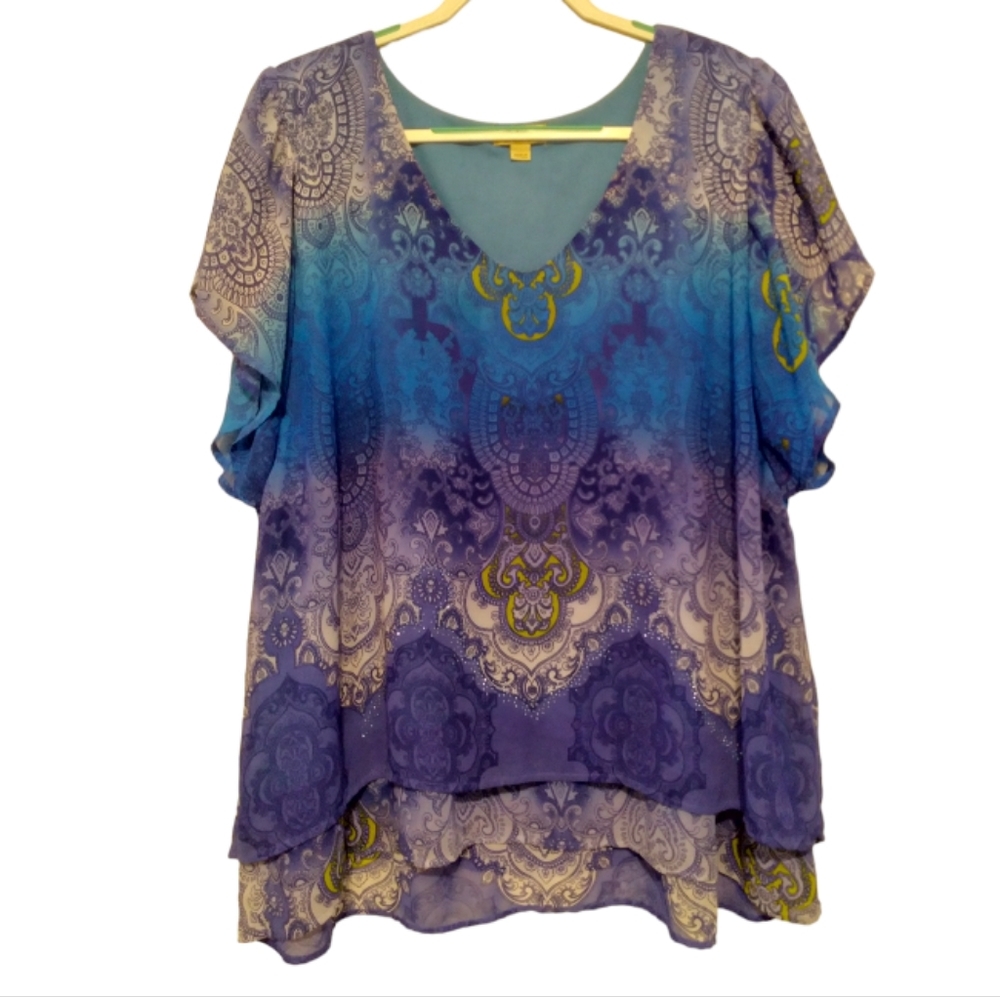 One World | Layered look V neck top